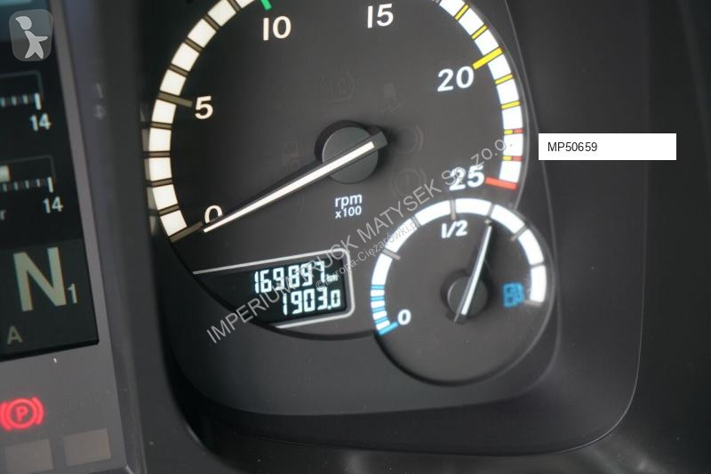 شاحنة Mercedes X-HIPRO 302