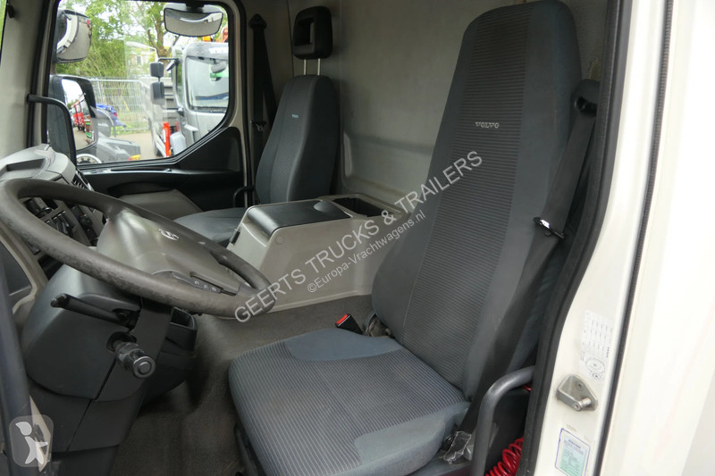 شاحنة Volvo FL 240 | Carrier SUPRA 950Mt /...