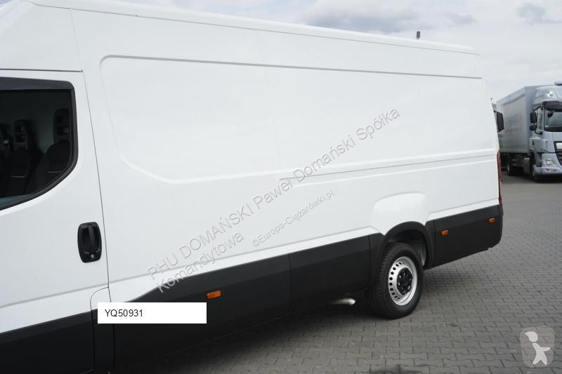 Samochód dostawczy Iveco / DAILY / 35S14 / 2,3...