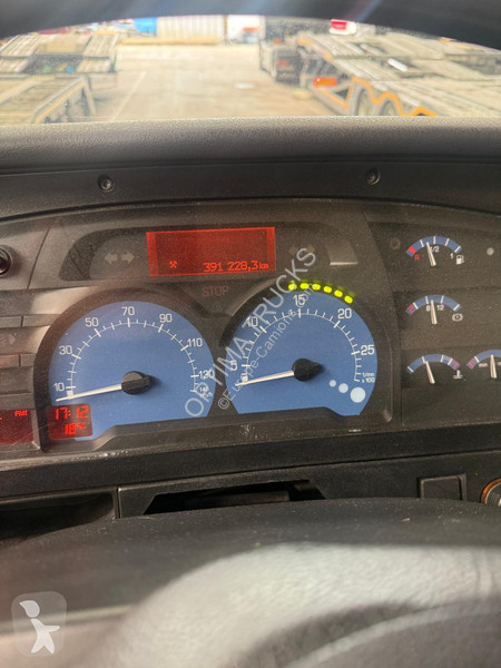 شاحنة Renault 220 MEDISCHE VRACHTWAGEN /CAMION...