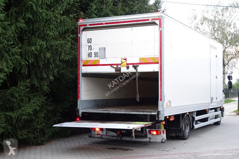 شاحنة DAF LF 220 Euro 6 kontener 18p winda...