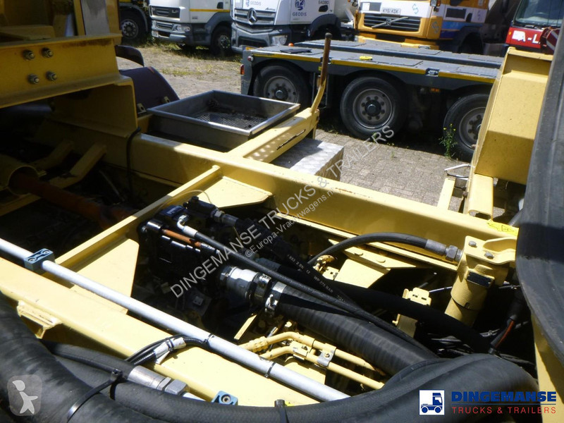 شاحنة Renault D 26 Wide 6x2 vacuum tank 11 m3