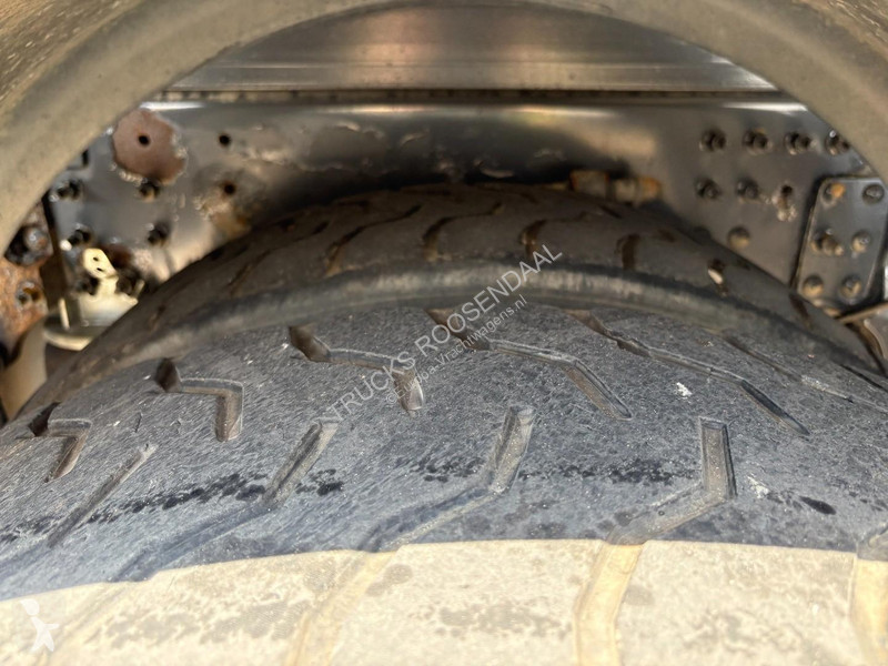 شاحنة Volvo 12380 + HMF 2220 K5 + 8X4 STEERING...