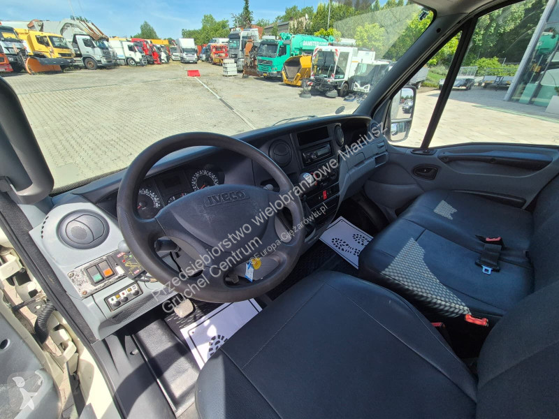 Samochód dostawczy Iveco Daily 65C18