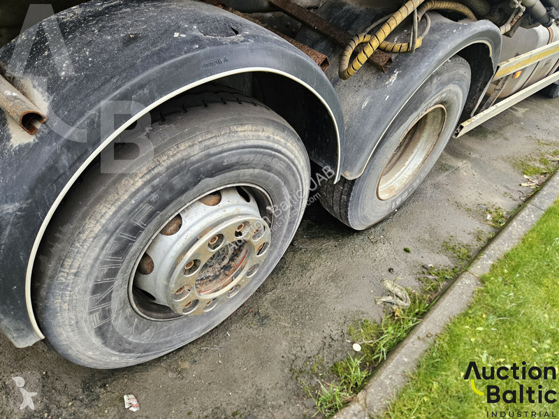 Béton Scania P 94 B