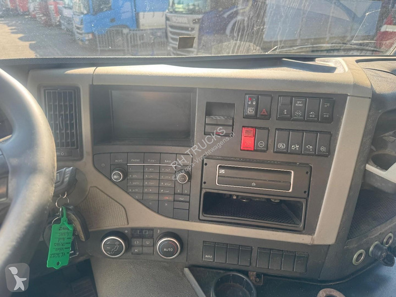 شاحنة Volvo 460 8X2 EURO 6 + 24.000 LITERS - 5...