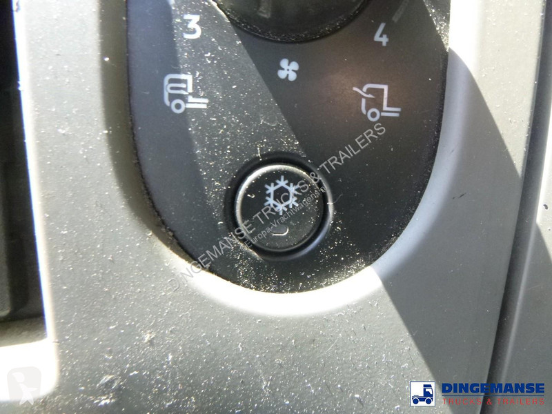 شاحنة Renault 270 4x2 fuel tank 13.7 m3 / 4 comp