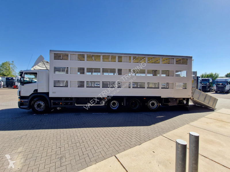 شاحنة Scania P400 8x4*4 - 2/3 deck livestock...