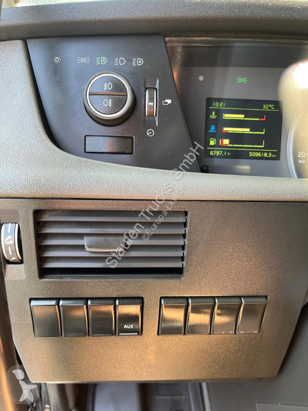 شاحنة Volvo 500  500 XL*6x2*Abrollkipper HYVA...