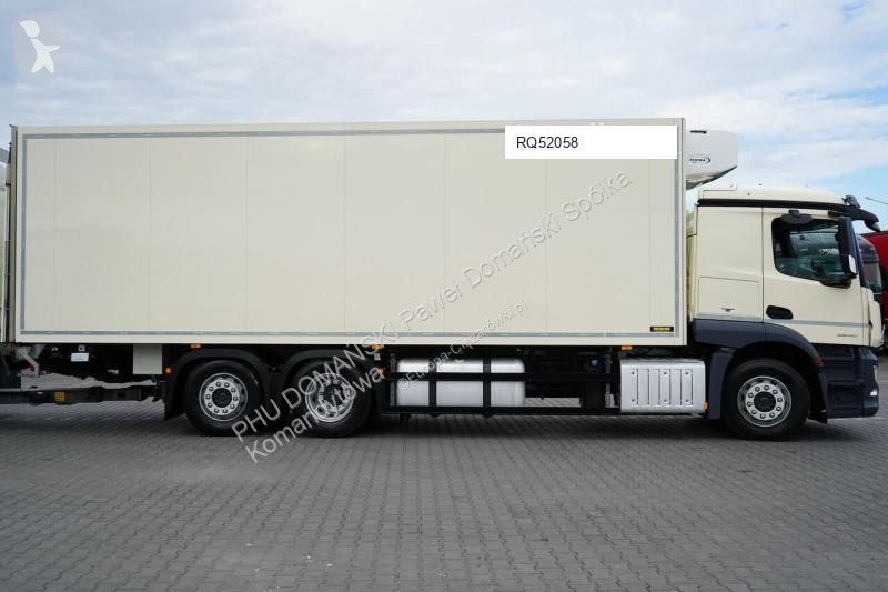 Vrachtwagen Mercedes / TANDEM