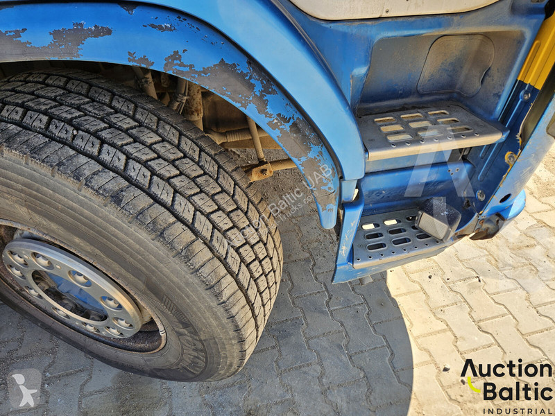 Camion Volvo 480 8X4