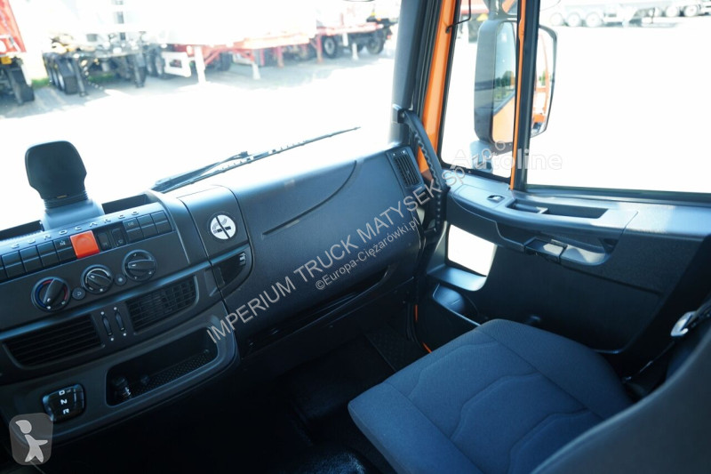Camión Iveco EUROCARGO / LAWETA HYDRAULICZNA /...