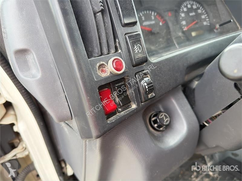 Kamion Isuzu S/A Dump Truck