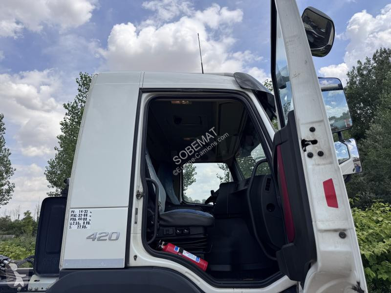 Volvo 420 truck