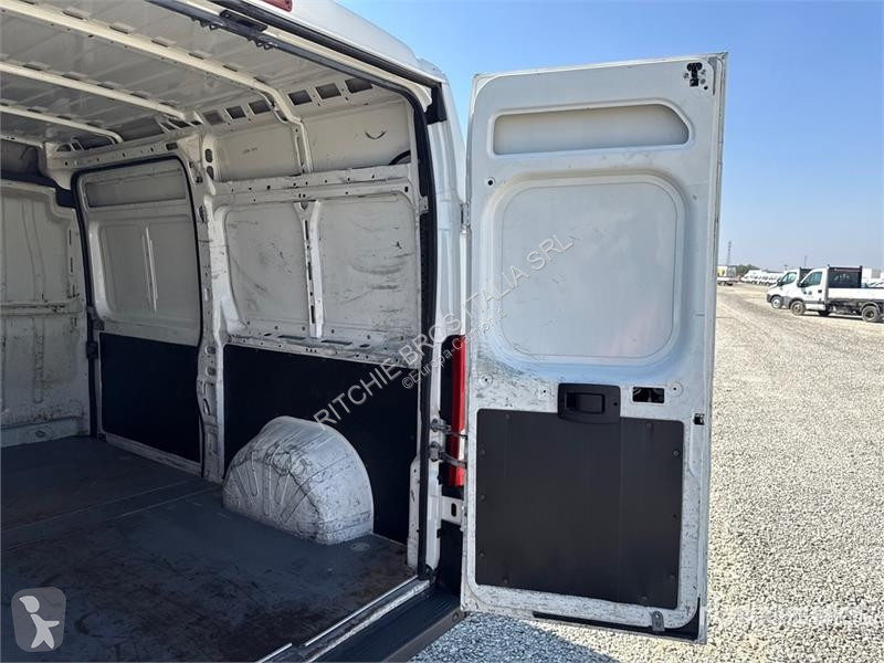 Camion Peugeot 335 L2H2 2.0 BLUEHDI 130CV Van...