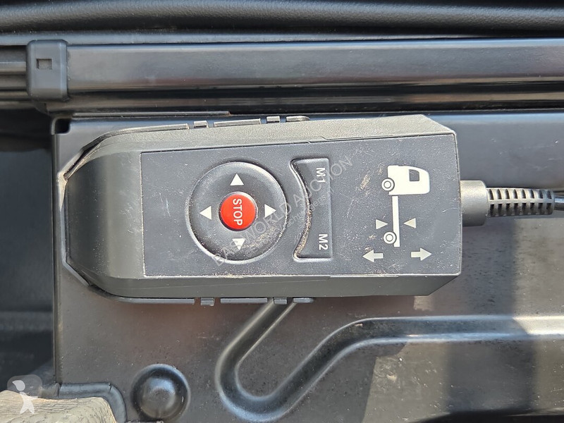 شاحنة Mercedes 2545