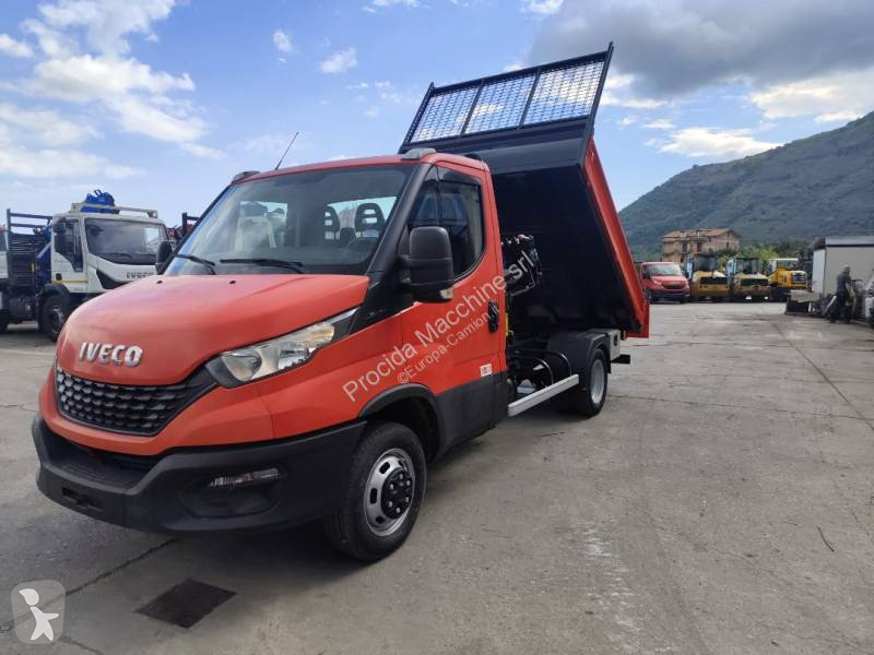 Véhicule utilitaire Iveco 35C14