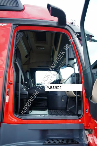 Грузовик Mercedes 2545