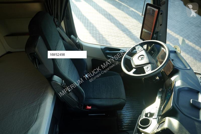 Грузовик Mercedes 2545