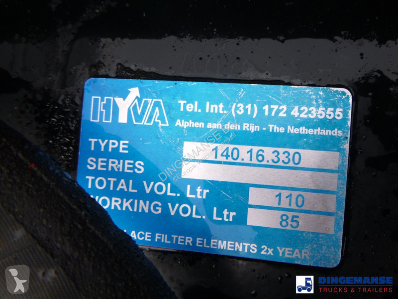 Vrachtwagen Mercedes 2843 6x2 Hyva container...