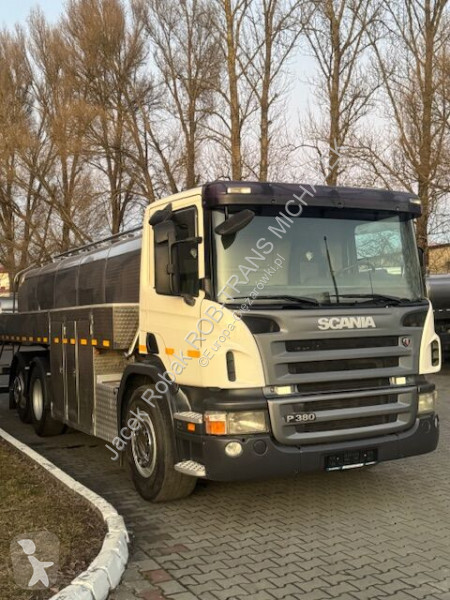 Camion Scania P  380