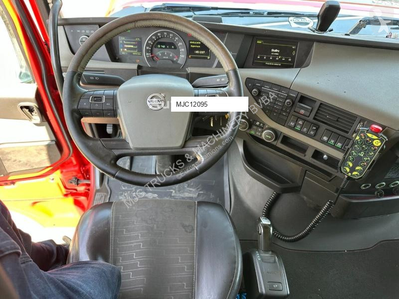 Kamion Volvo 6x4 HOOKLIFT 20T - RETARDER - LIFT...