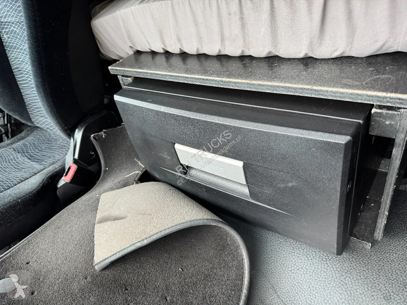 Camion Mercedes 1842 4X2 EURO 6 KASSBOHRER...