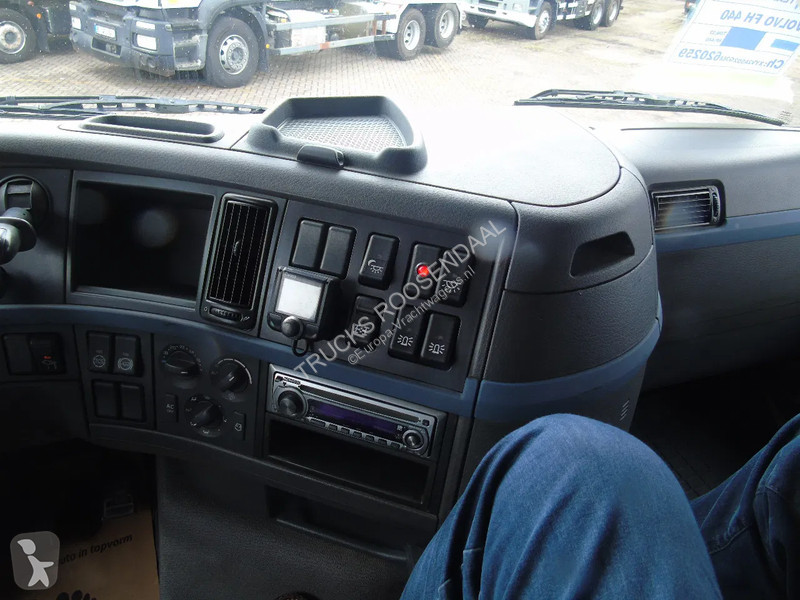 Kamion Volvo 440 + HIAB 422 E-7 + 8X4 + PERFECT...