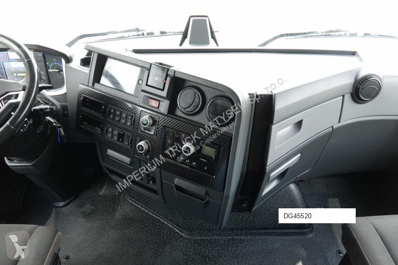 Camion Renault T 440 / 6X2 / SOLÓWKA / FIRANKA...
