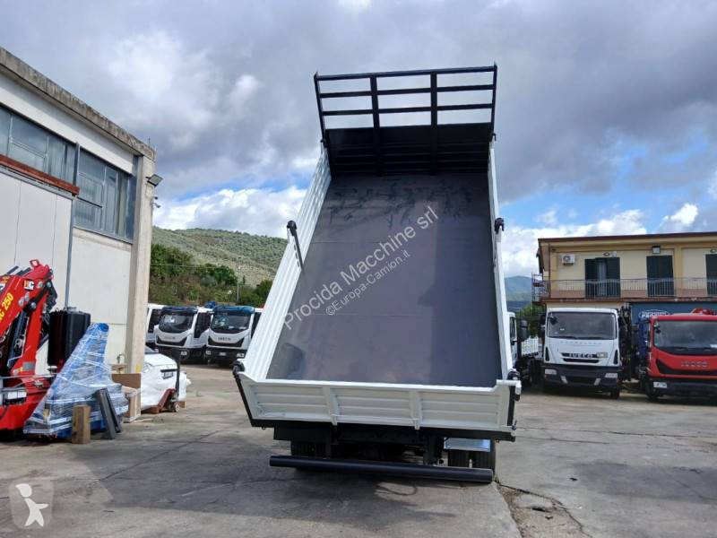 شاحنة Iveco