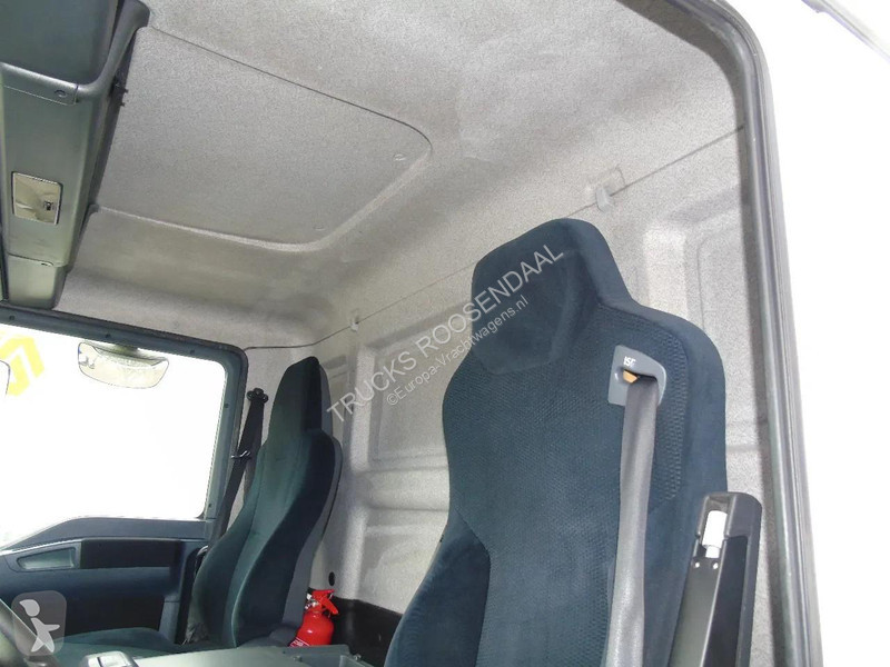 شاحنة MAN 12.250 + EURO 5 + LIFT