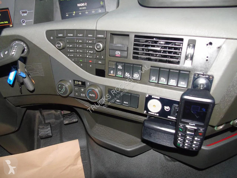 شاحنة Volvo 460 + TRS COOLING + LIFT + EURO 6