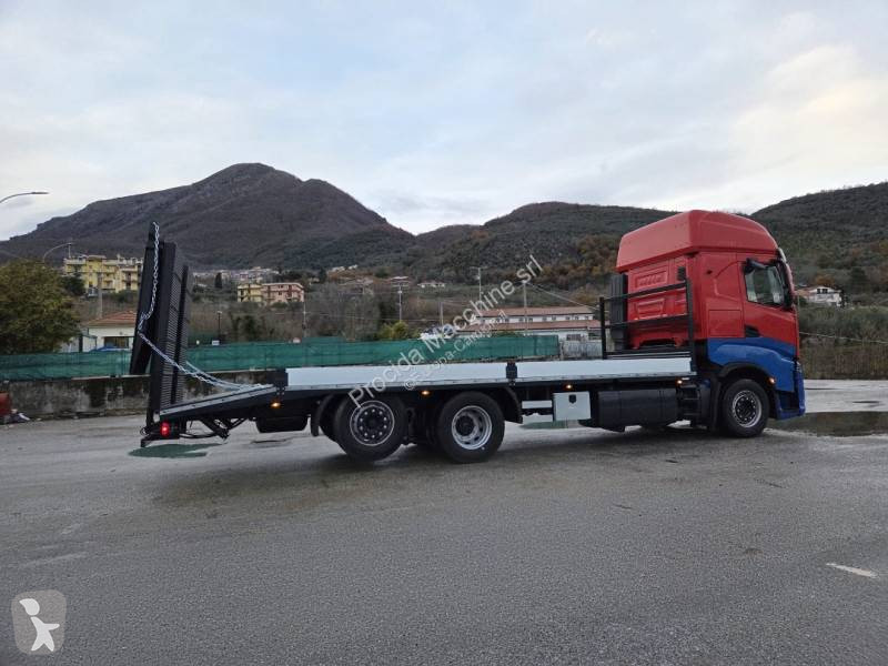 شاحنة Iveco