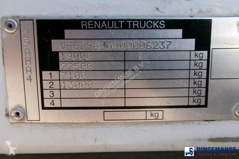 شاحنة Renault 270 4x2 fuel tank 13.7 m3 / 4 comp
