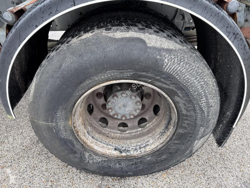 Mercedes 1823 truck