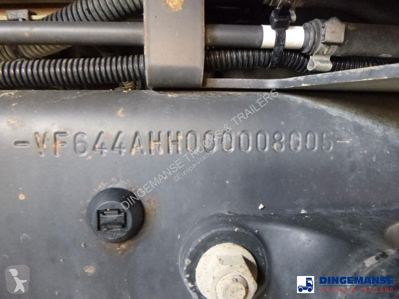 شاحنة Renault 270.18 4x2 fuel tank 13.3 m3 / 4...