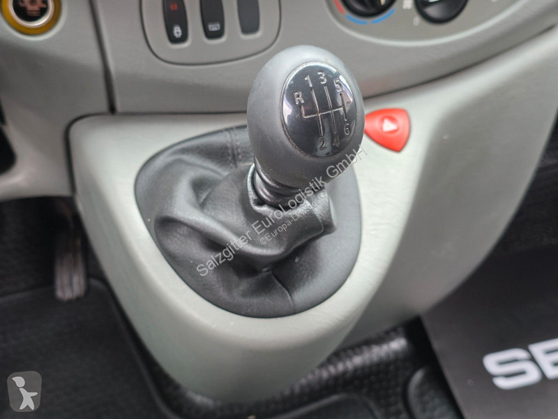 شاحنة Opel Vivaro 2.5 CDTI / Versalift ET-30-NE-XS