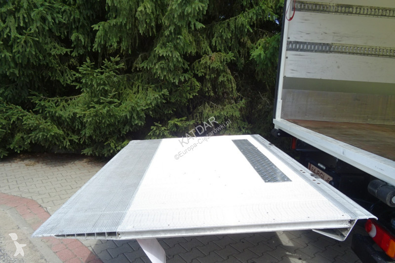 Camión DAF LF 210 euro 6 kontener...