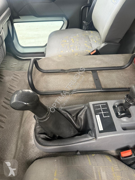 شاحنة Renault 220 MEDISCHE VRACHTWAGEN /CAMION...