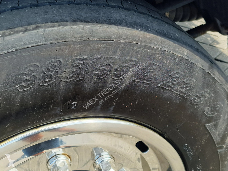 شاحنة Volvo 460 full air - VEB - Zepro lift -...
