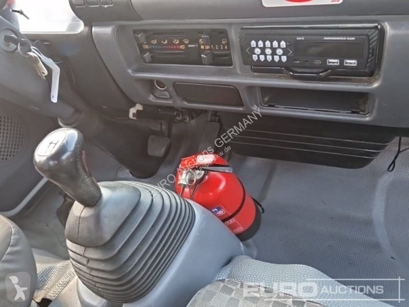 Kamión Isuzu NPR