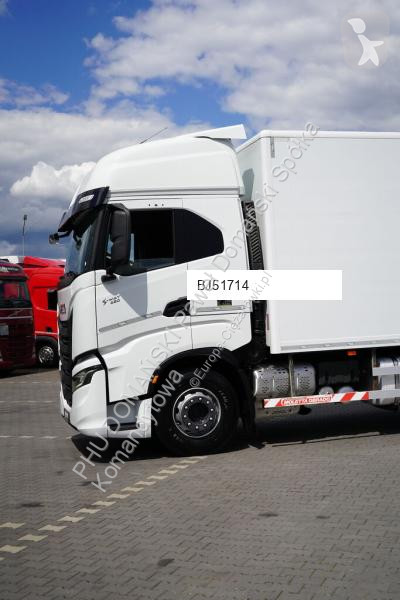 Ciężarówka Iveco / 420 / E 6 / KONTENER + WINDA...