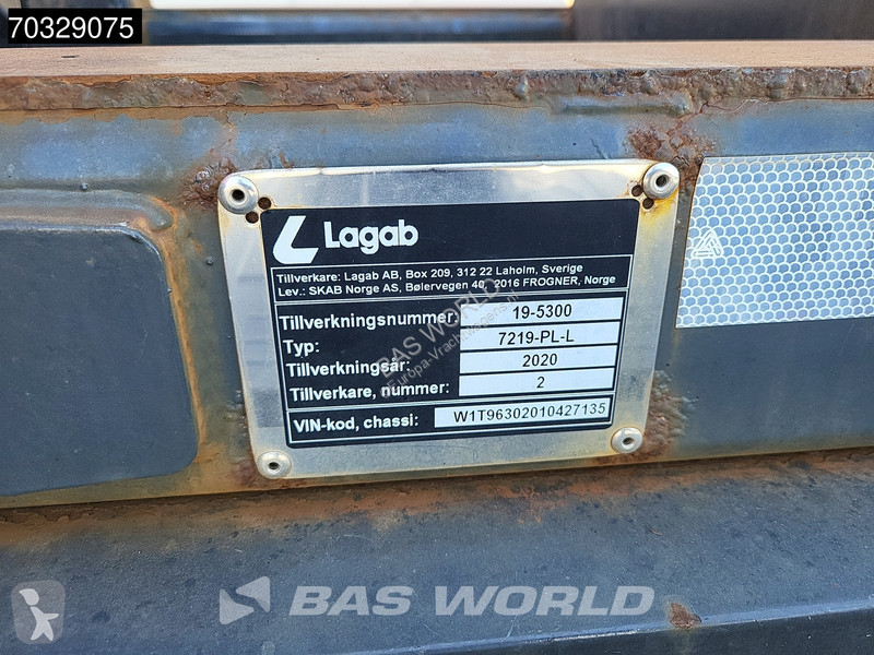 شاحنة Mercedes 2533 6X2 LOW Mileage! Lifting...