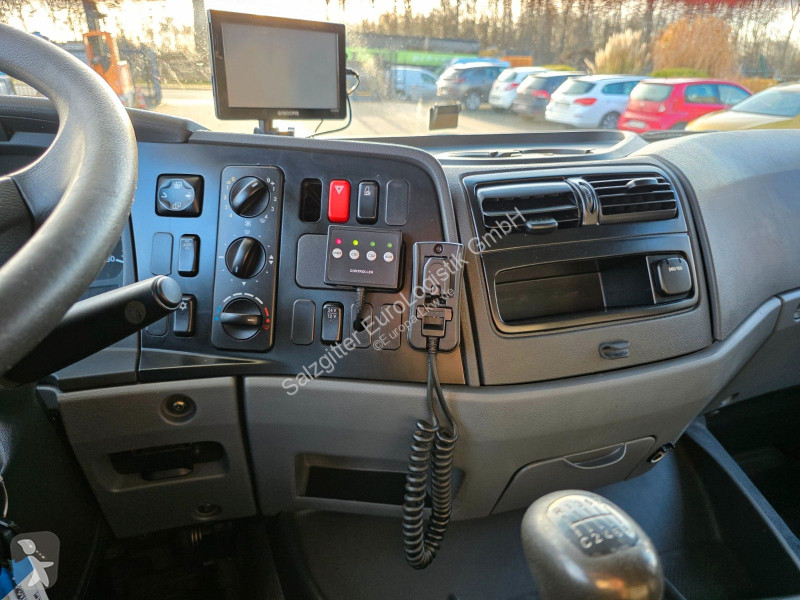 شاحنة Mercedes 1229