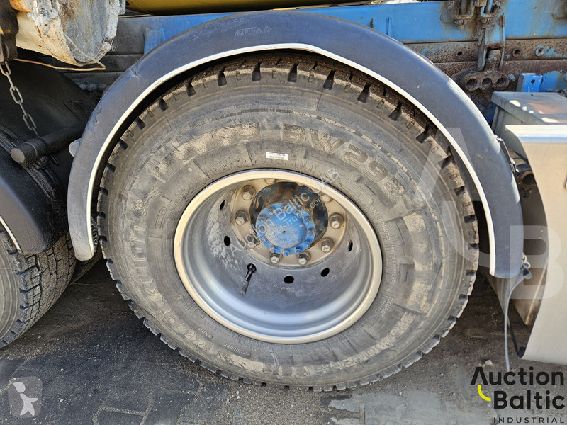 Betonárske zariadenie Volvo 480 8X4