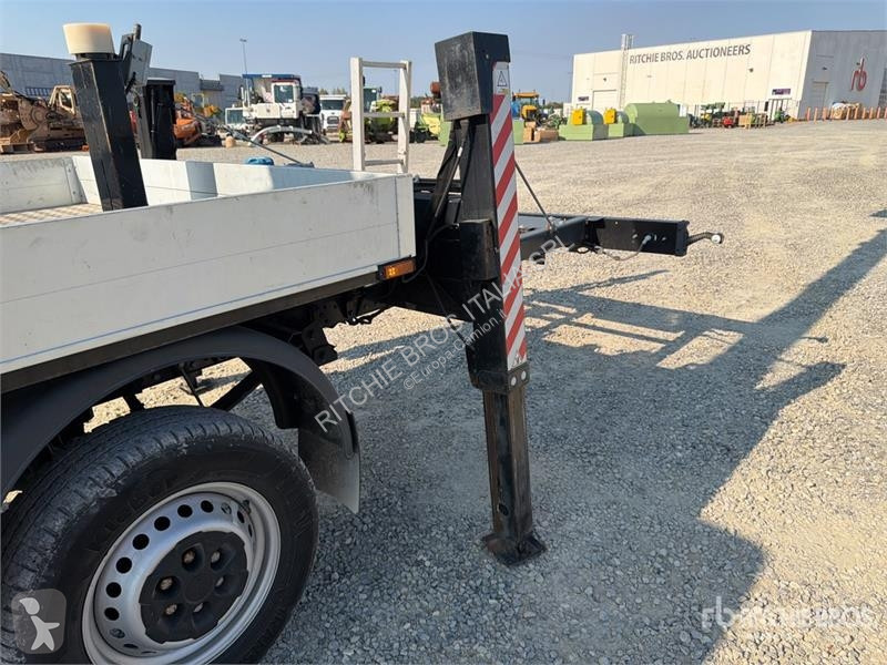 Camion Iveco 19-8,5 HQ 19 m on Iveco 35-140...