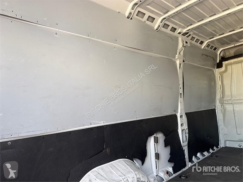 Camión Opel 2.2 103 KW KA L4H2 Van Truck