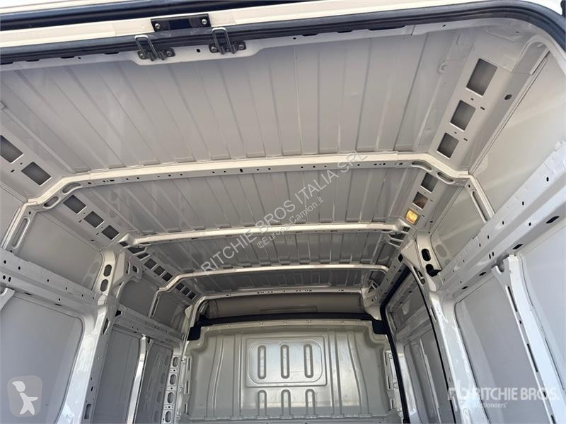 Вантажівка Fiat 2.2 Mjet 103 KW KA L2H2 Van Truck