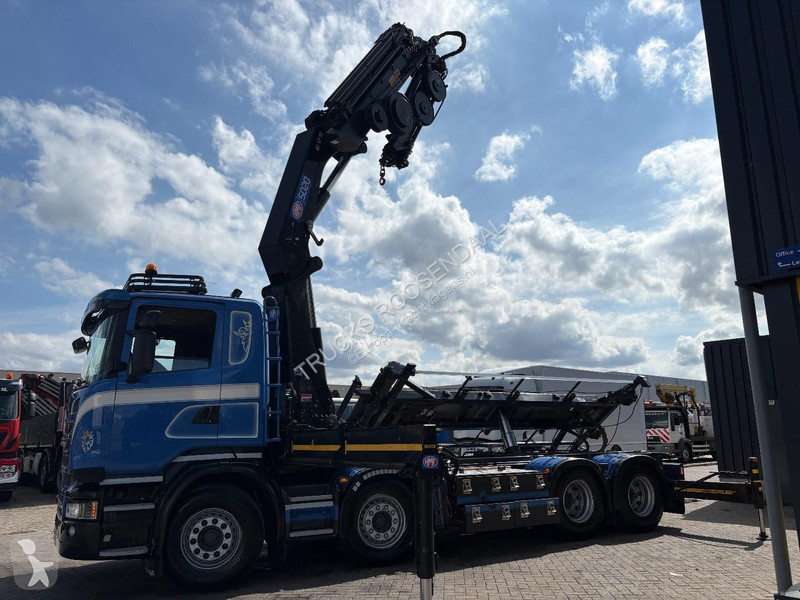 Camión Scania R  490 + HMF 5020 - 6X EXT. + JIB...