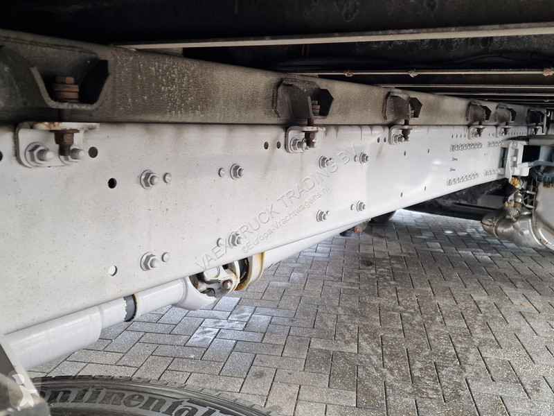 Вантажівка DAF 300 4x2 - Box - Low KM - Full...
